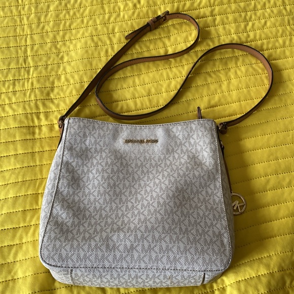 Michael Kors Cross Body! - Picture 6 of 6